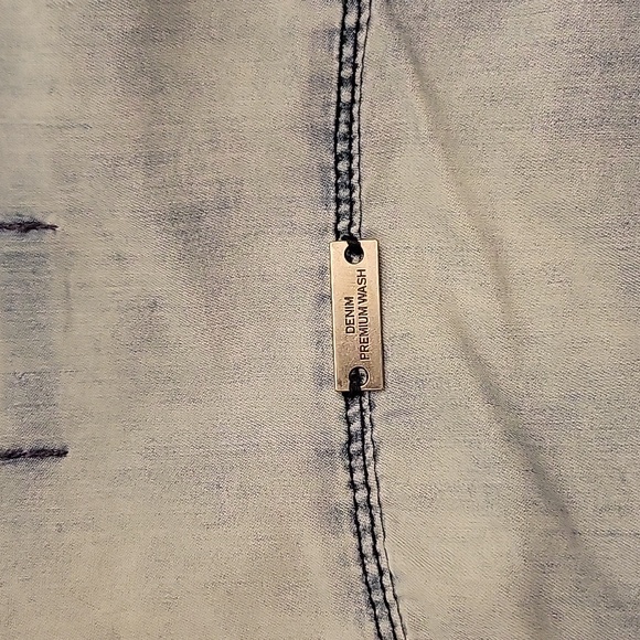 Jeanswear Denim Button Down Shirt - Picture 3 of 5